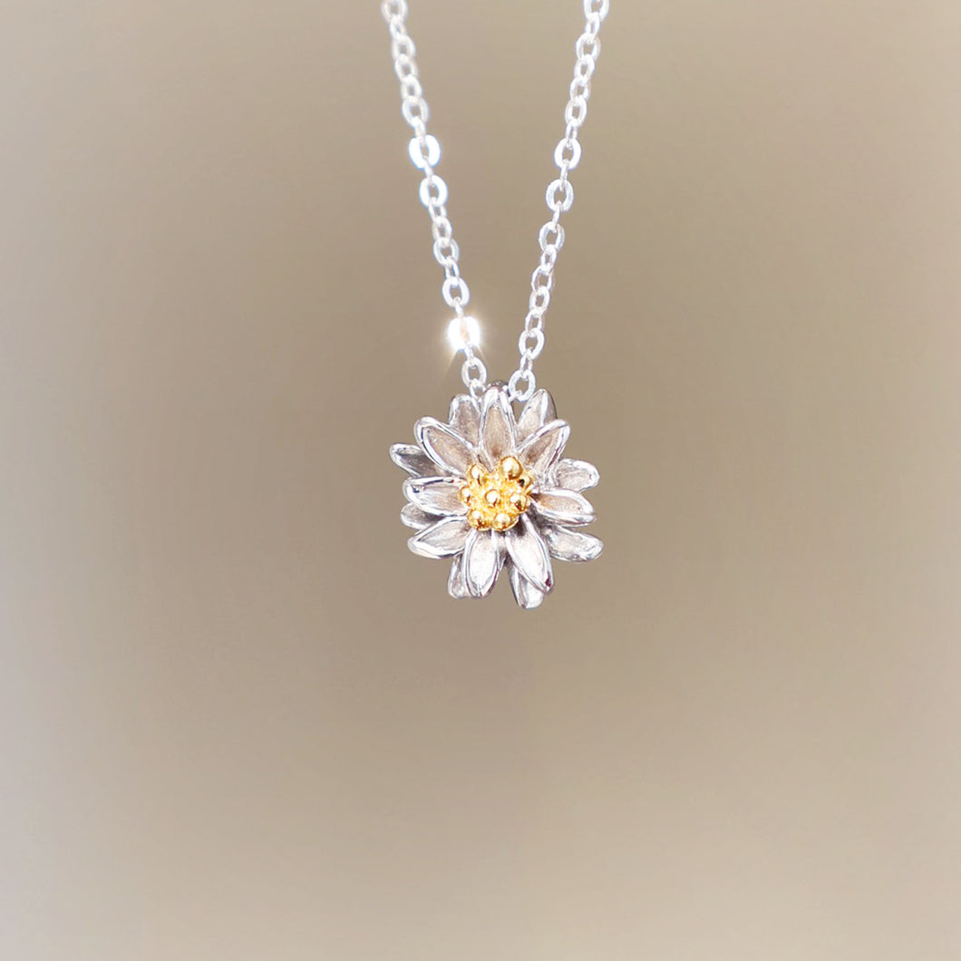 Daisy Necklace