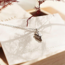 Load image into Gallery viewer, Pine Leaf Necklace
