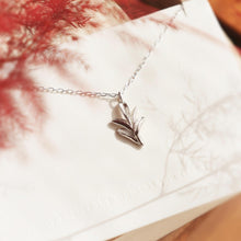 Load image into Gallery viewer, Pine Leaf Necklace
