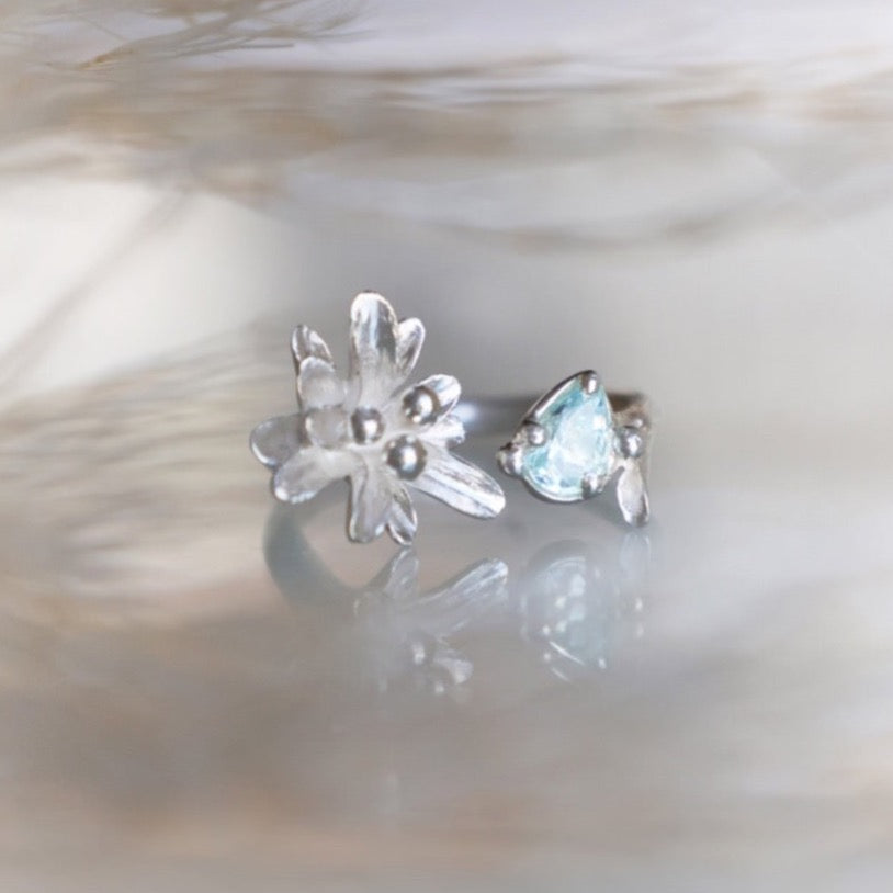 Chamomile Aquamarine Ring