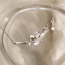 Load image into Gallery viewer, Calla Lily Necklace
