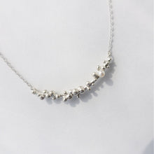 Load image into Gallery viewer, Dewdrops Necklace
