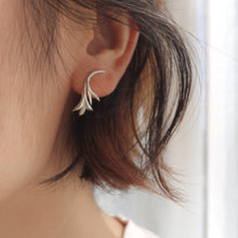 Load image into Gallery viewer, Plant Stem Earrings
